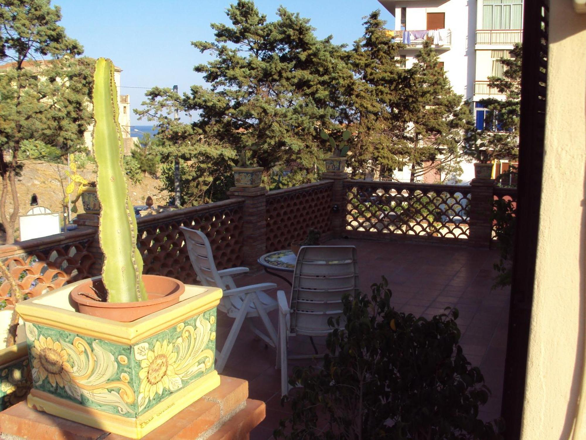 تاورمينا Villa La Spada الغرفة الصورة